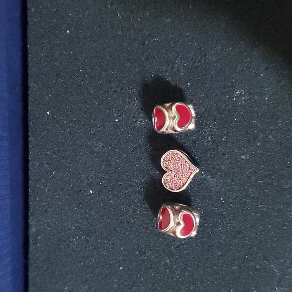 💚  3x heart beads